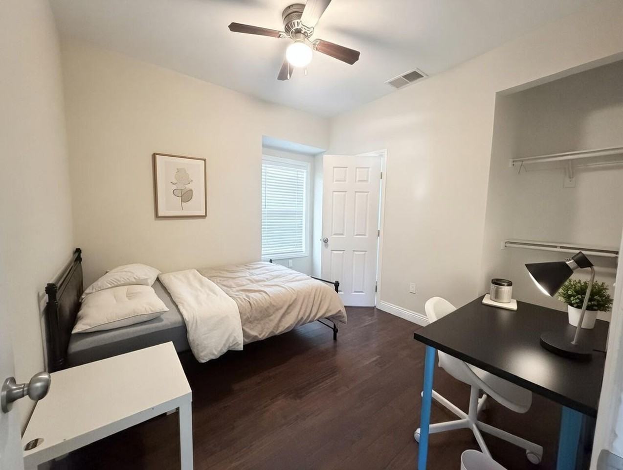 1252 W. 37th Drive - Photo 2 of 16