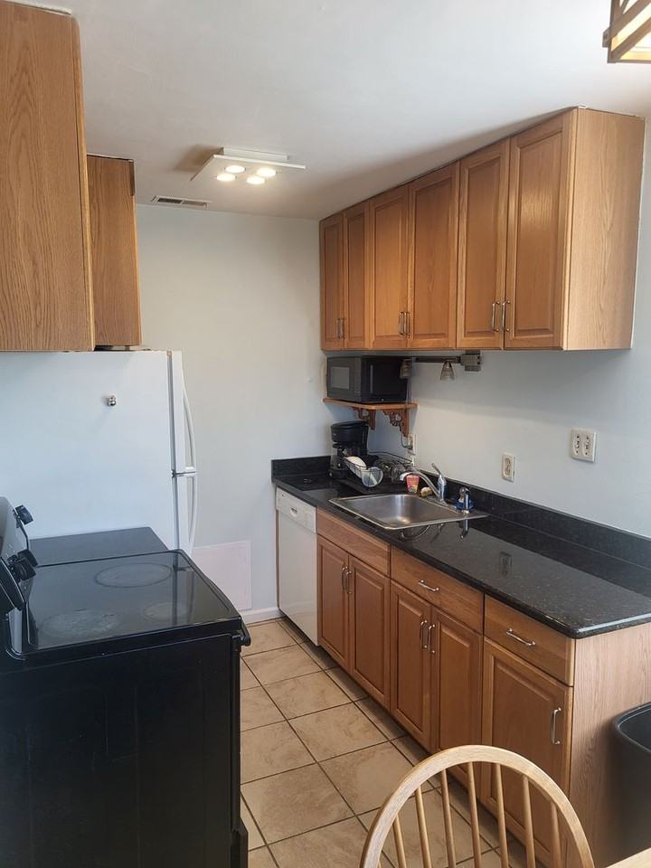 401 Arctic Ave #200 - Photo 7 of 14