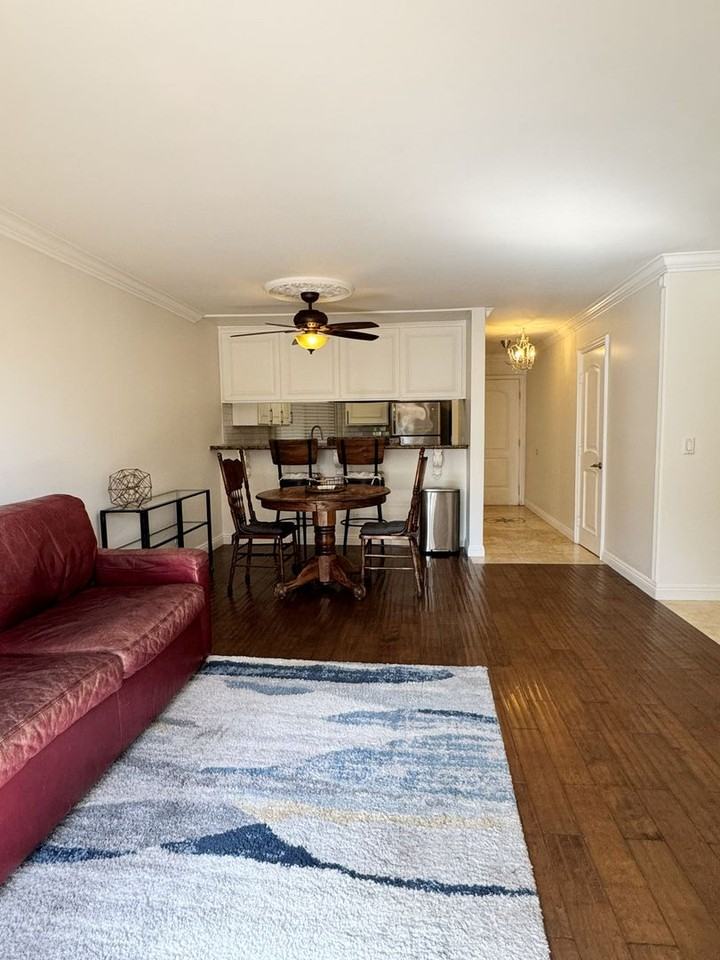 1140 Junipero Ave - Photo 6 of 18