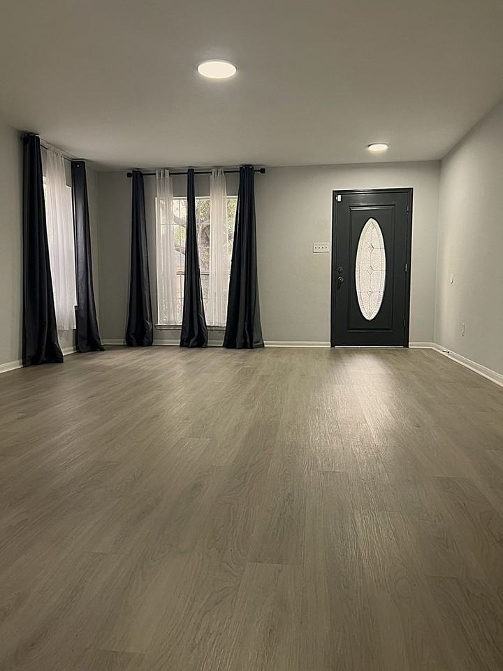 20918 Roxette Ct - Photo 3 of 27