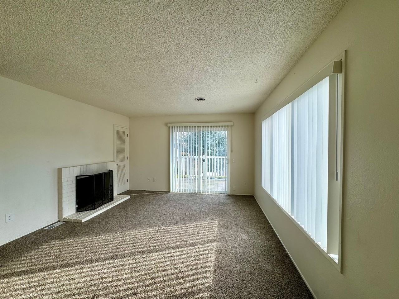 Oak Point - Photo 3 of 13