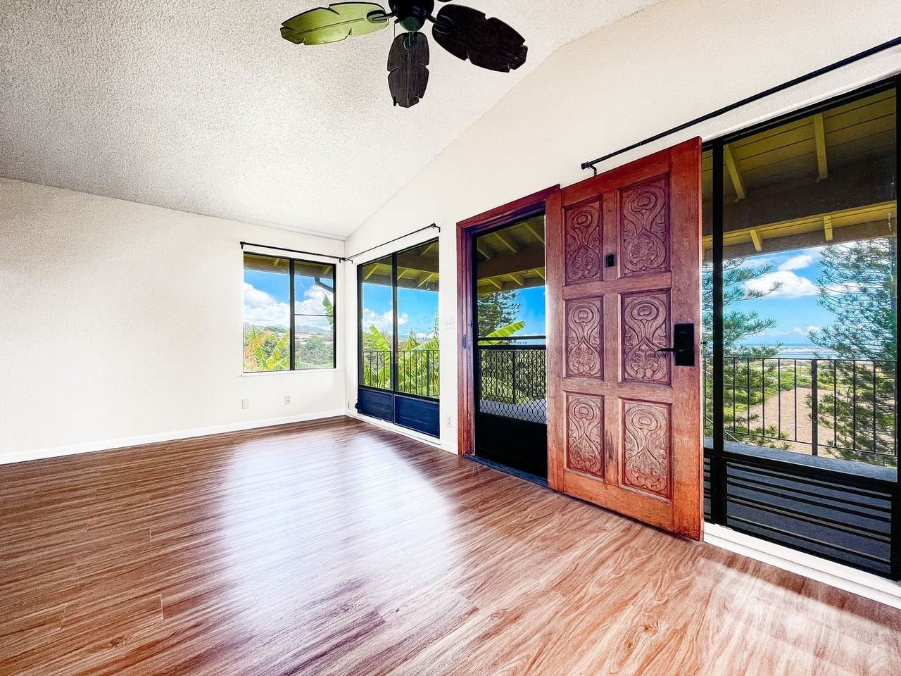 98-1731 Kaahumanu St - Photo 5 of 20