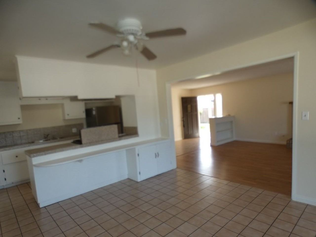 569 Dahlia Pl - Photo 7 of 18