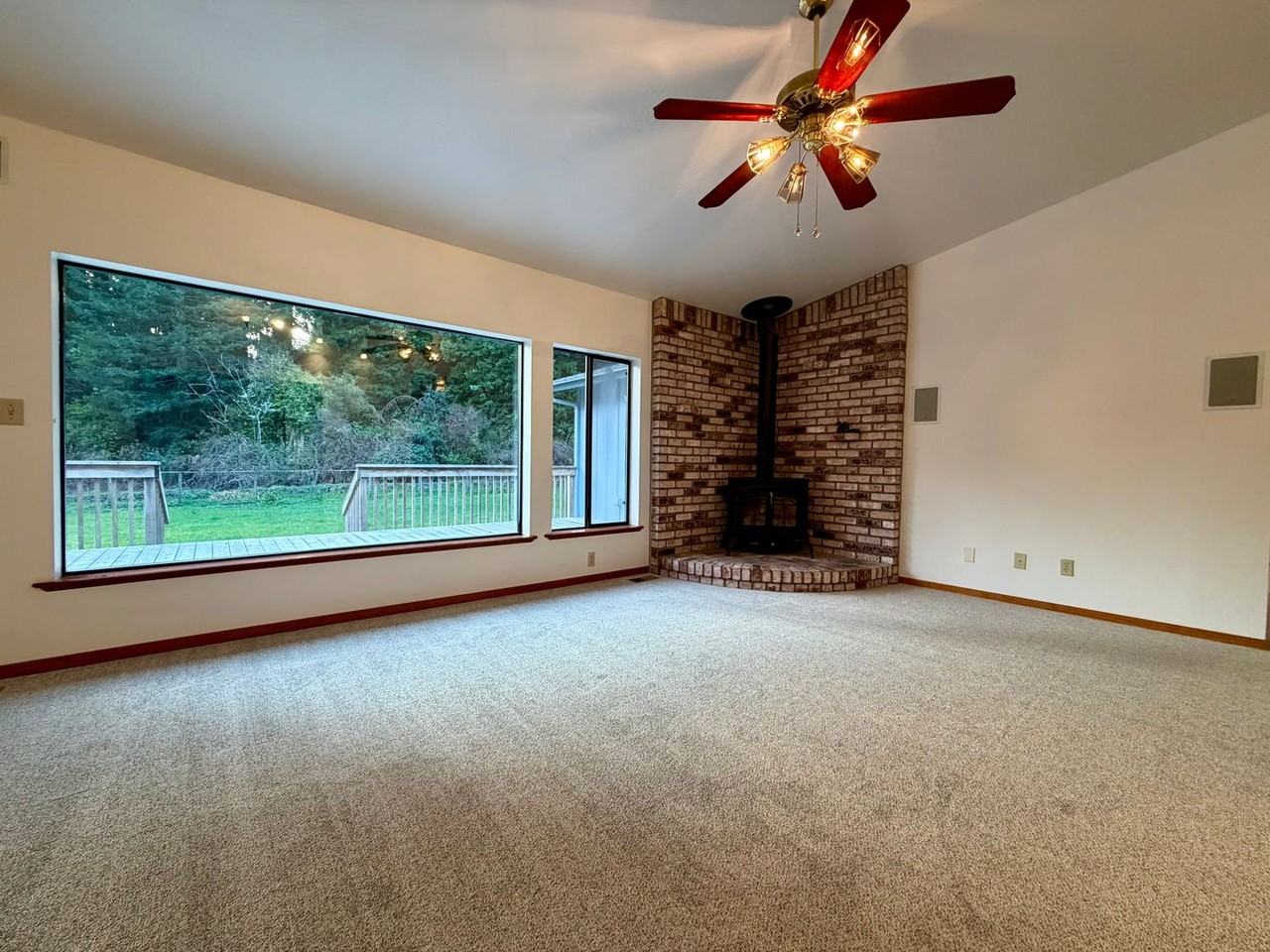 4036 Campton Rd - Photo 5 of 41