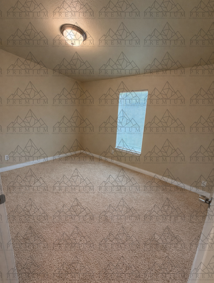 1380 Rawson Rd - Photo 6 of 15