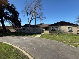 featured image of 12524 Douglas St