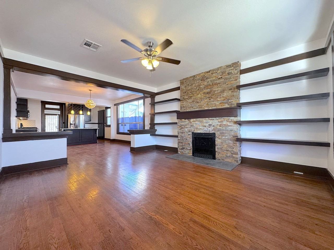 3231 Hueco Ave - Photo 6 of 29