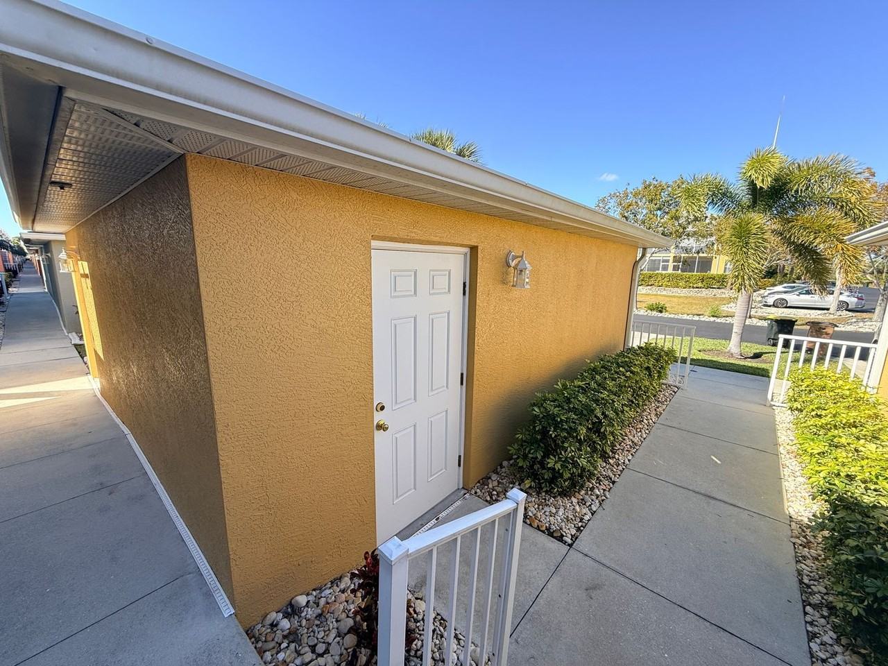 2002 Bal Harbor Blvd #1512 - Photo 3 of 31