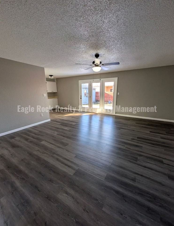 11511 E 31st Pl - Photo 3 of 36