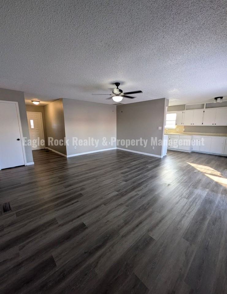 11511 E 31st Pl - Photo 6 of 36