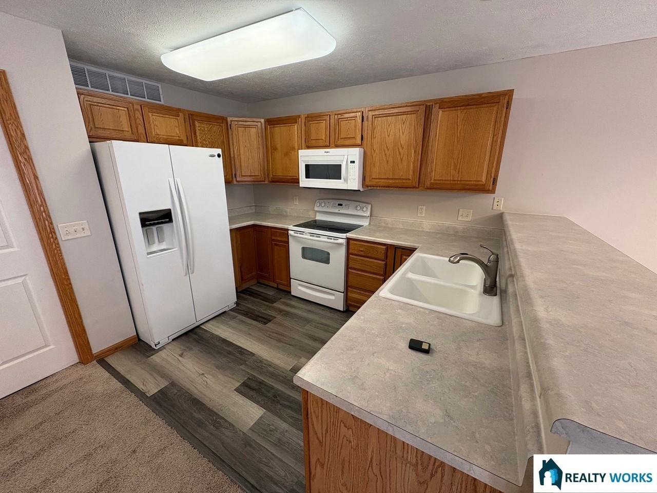 6914 Milan Dr - Photo 2 of 11