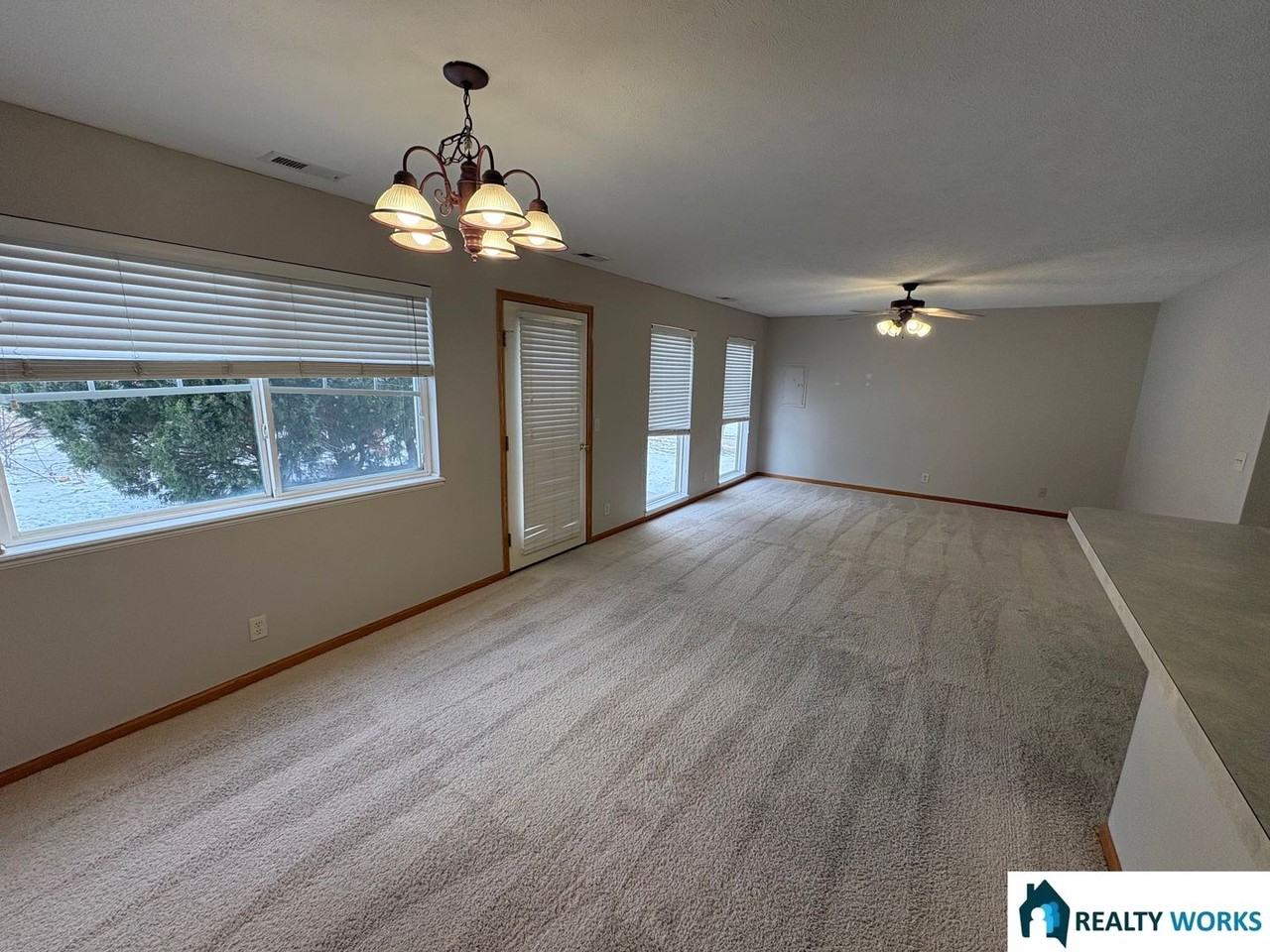 6914 Milan Dr - Photo 4 of 11