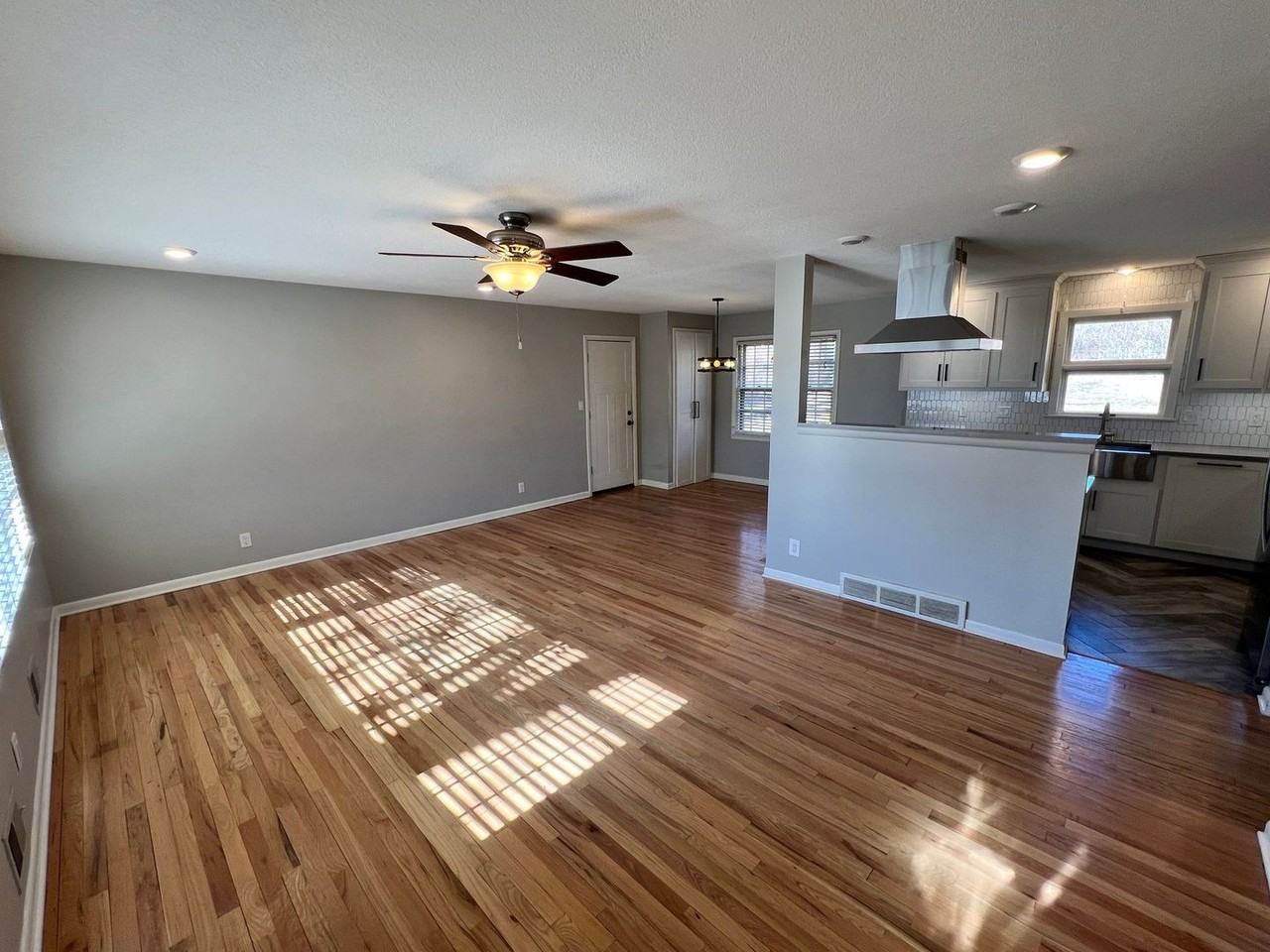 104 Ne 73rd St - Photo 2 of 17