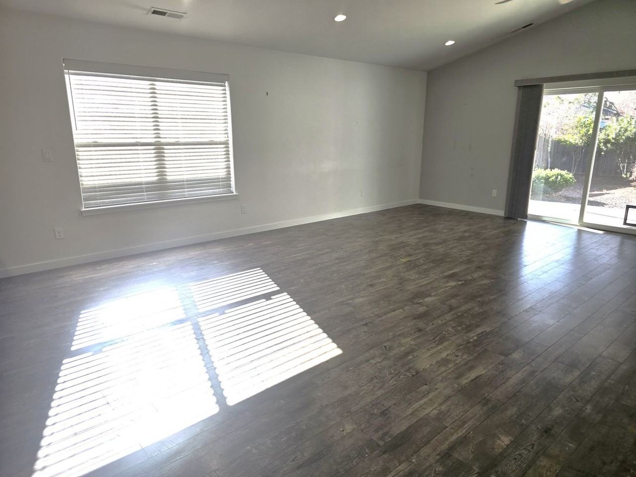 126 Sw Vicki Ln - Photo 3 of 26