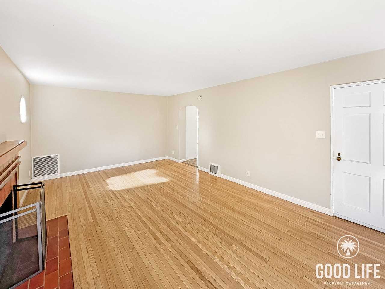 519 S Dickel St - Photo 4 of 50