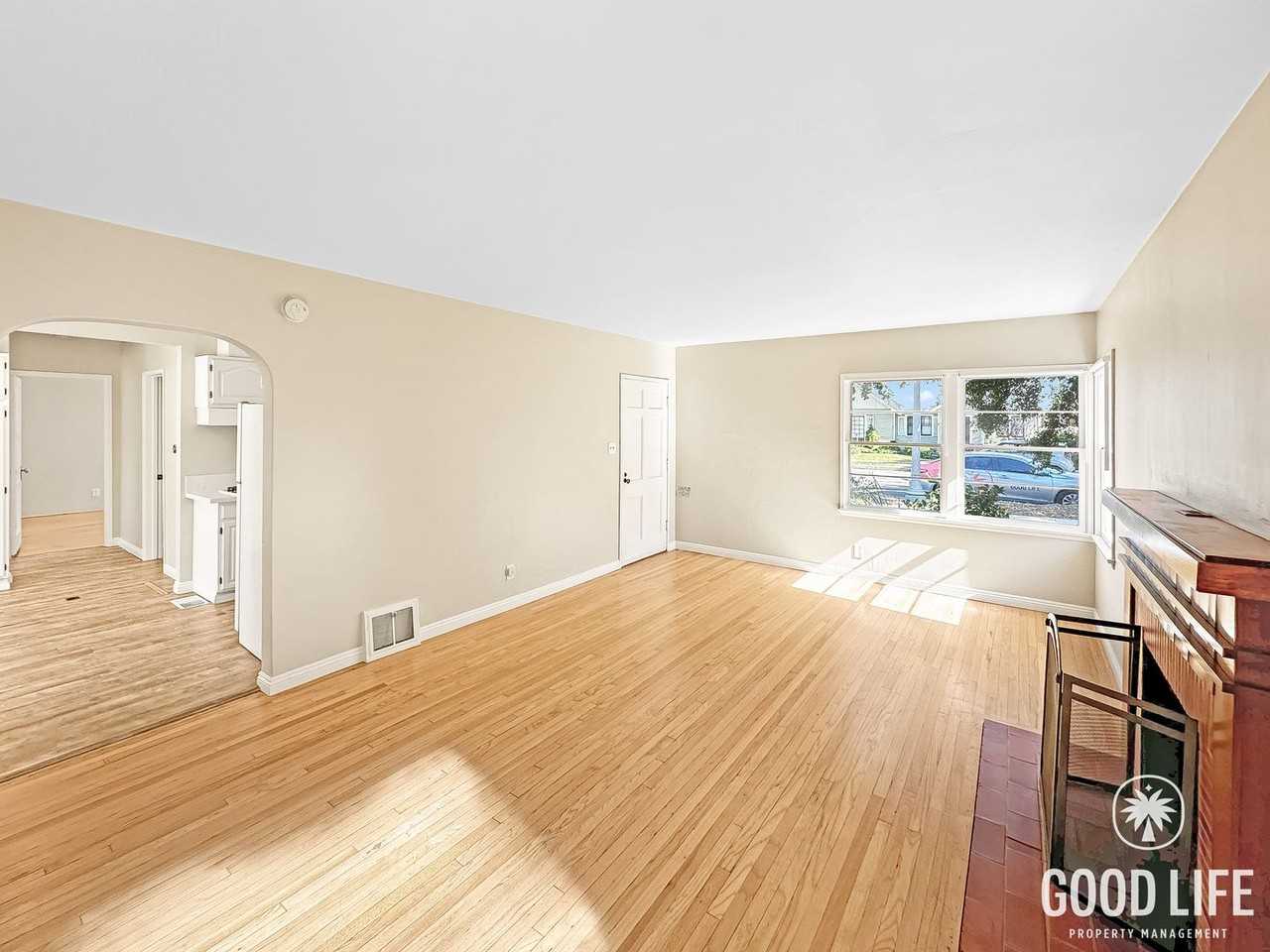 519 S Dickel St - Photo 5 of 50