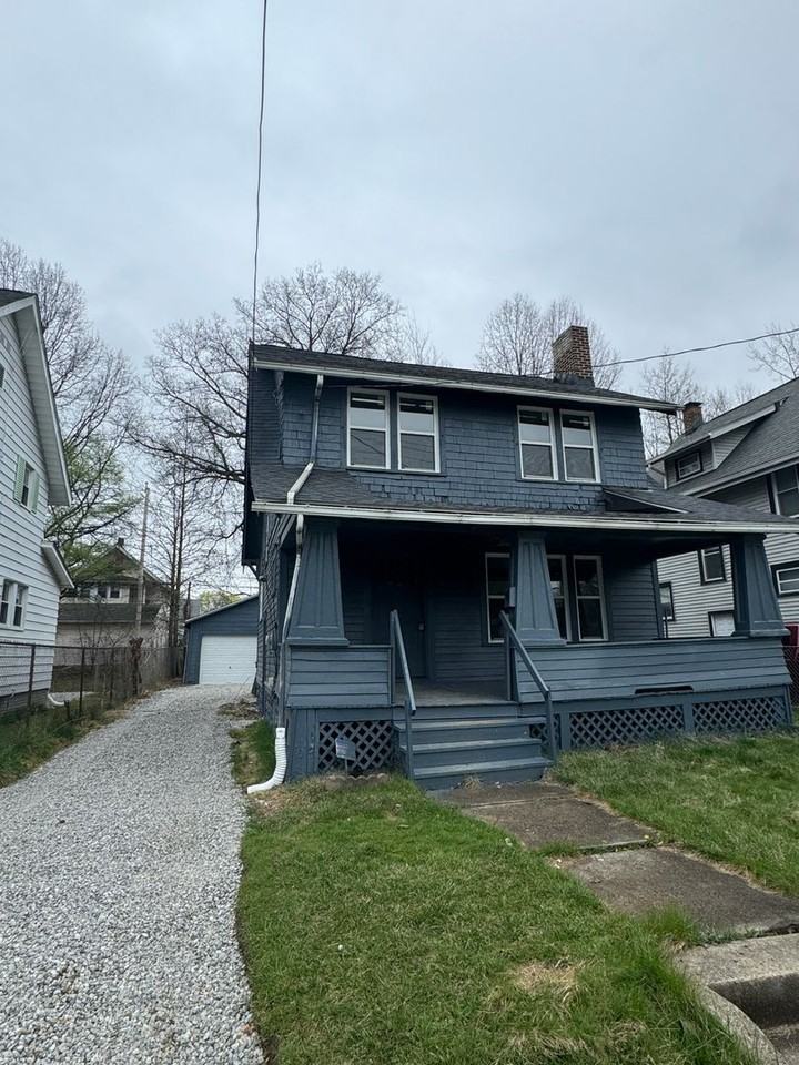 435 Wildwood Ave - Photo 2 of 18