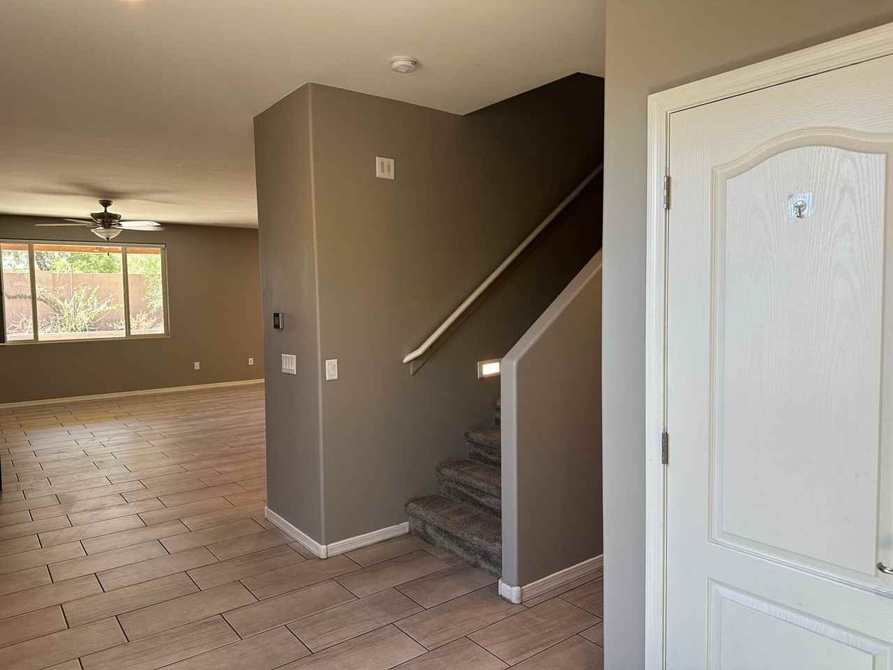1445 W Locke Dr - Photo 2 of 26