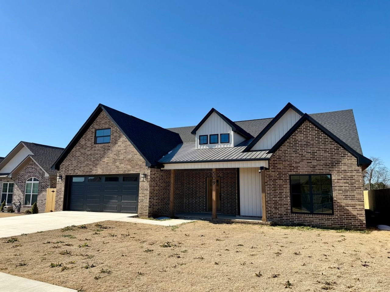 509 Waggoner Ln - Photo 2 of 47