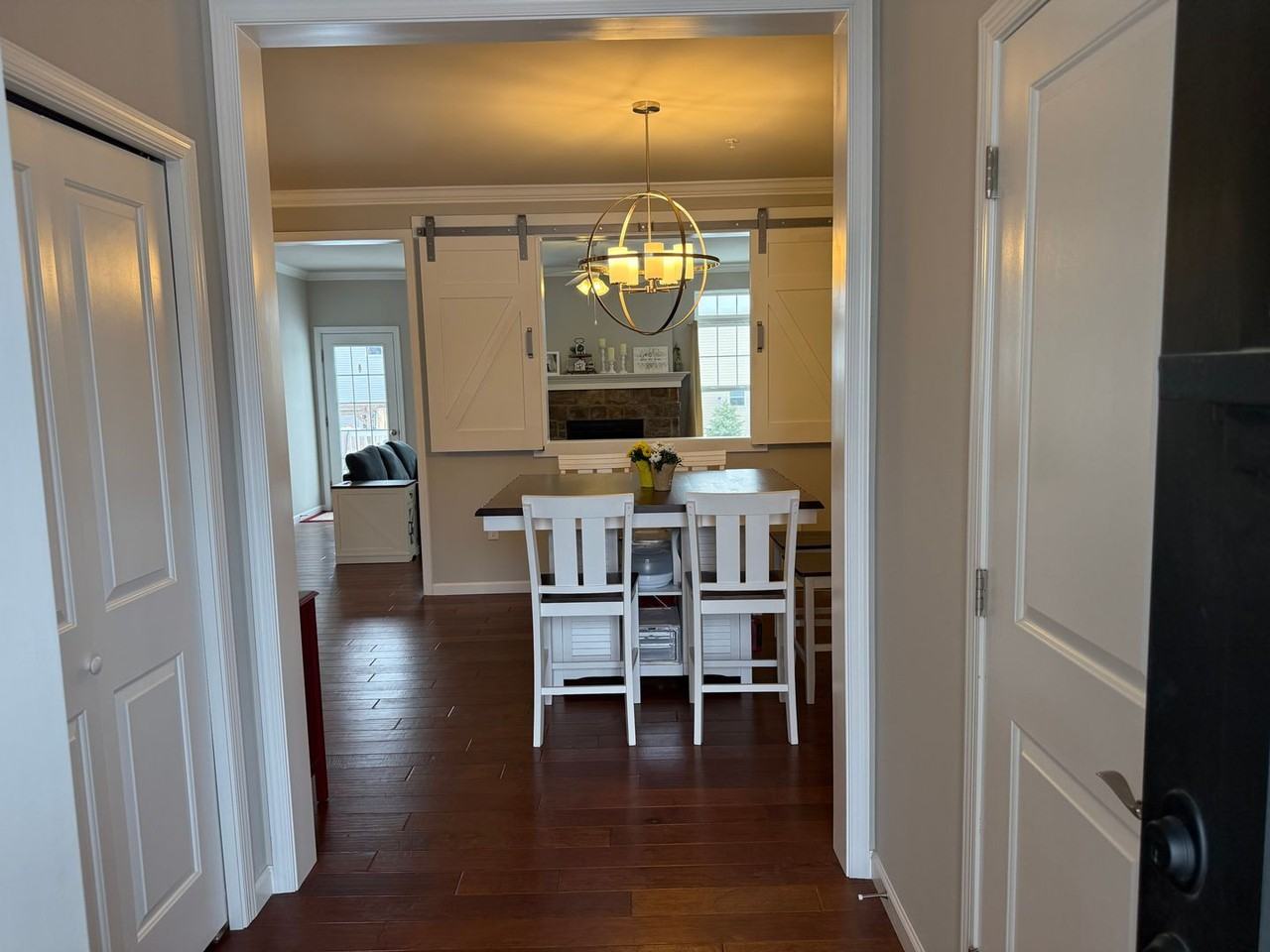 1679 Haralson Dr - Photo 4 of 32