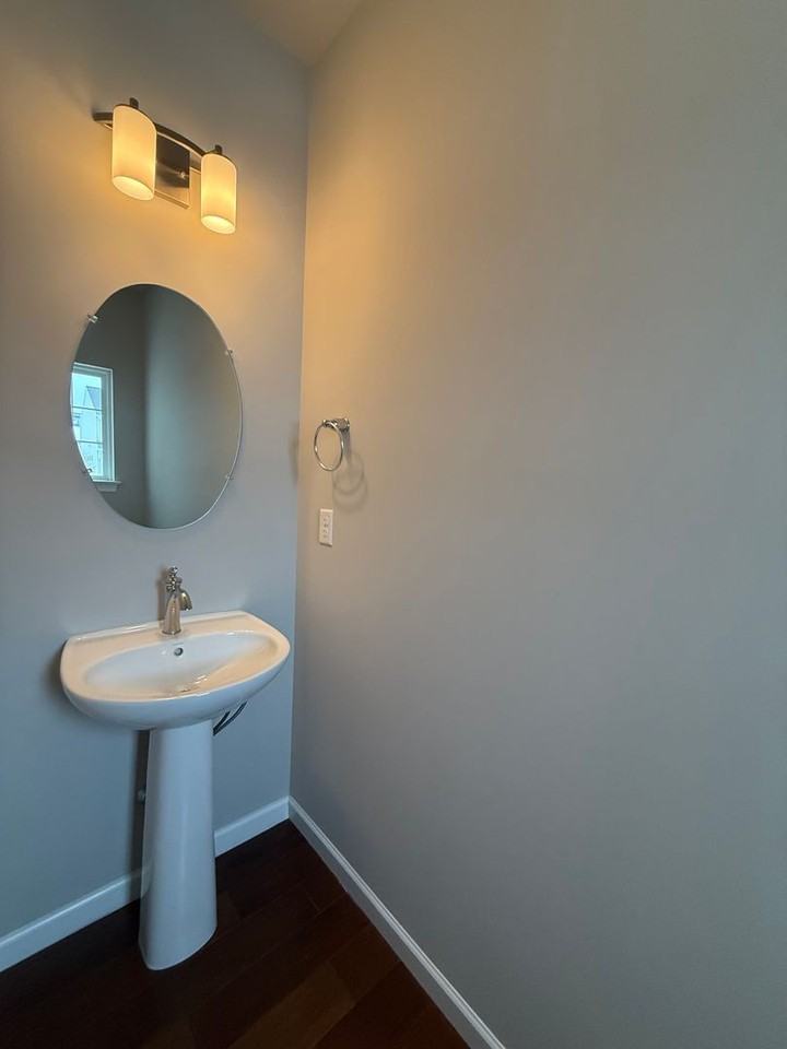 1679 Haralson Dr - Photo 7 of 32