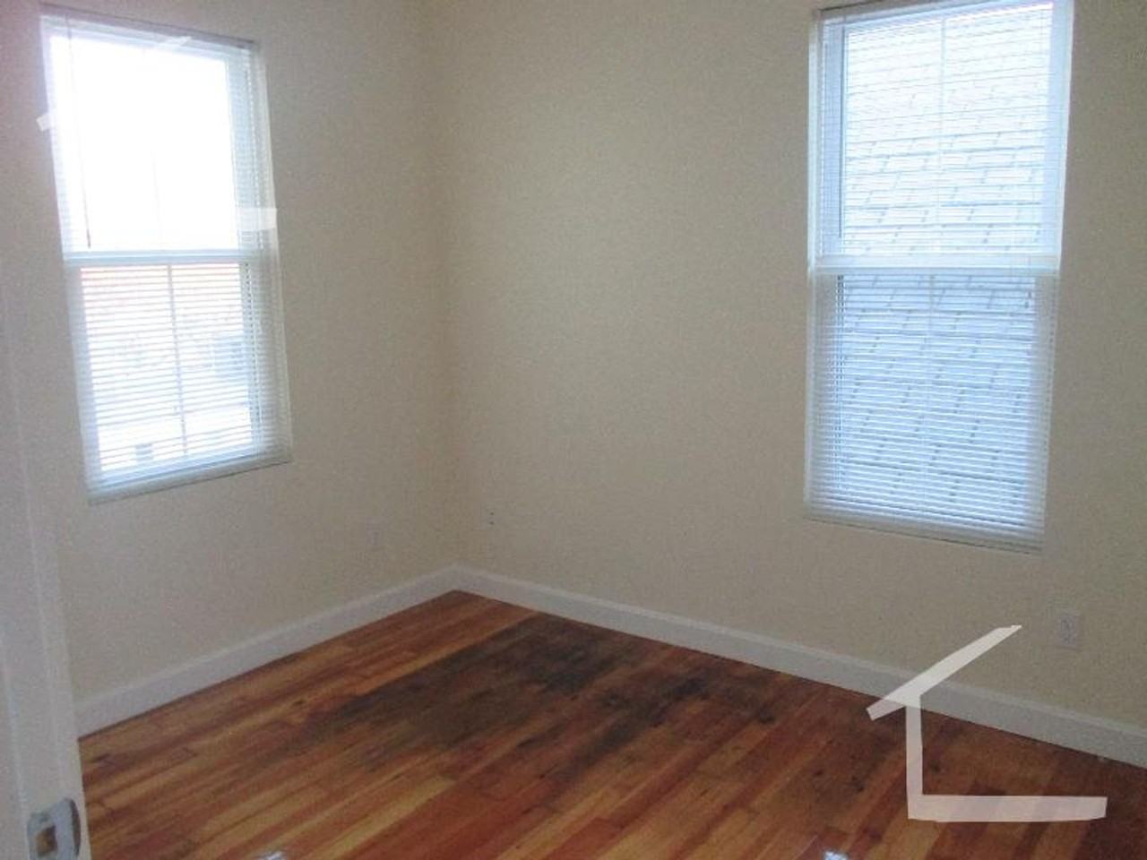 229 Boylston St - Photo 3 of 18