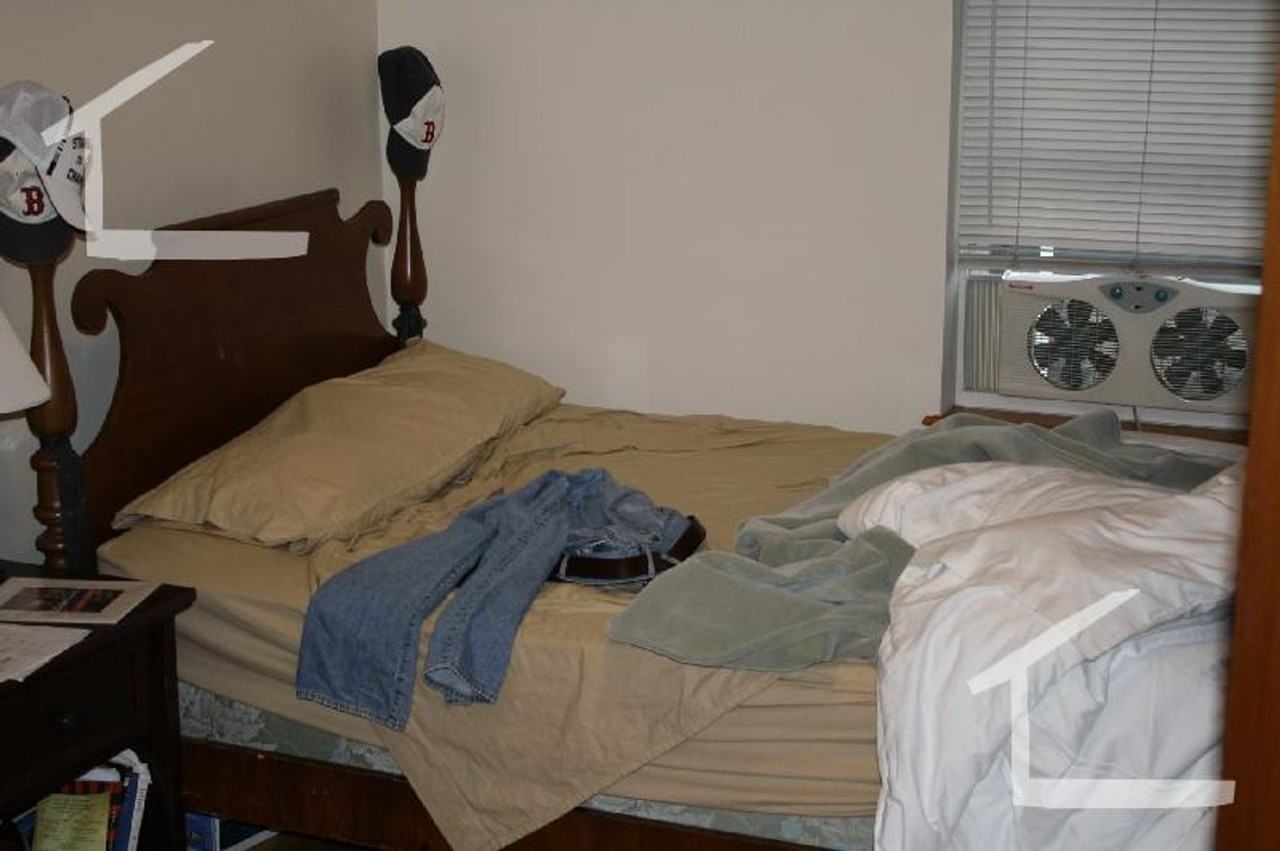 547 Washington St - Photo 3 of 14