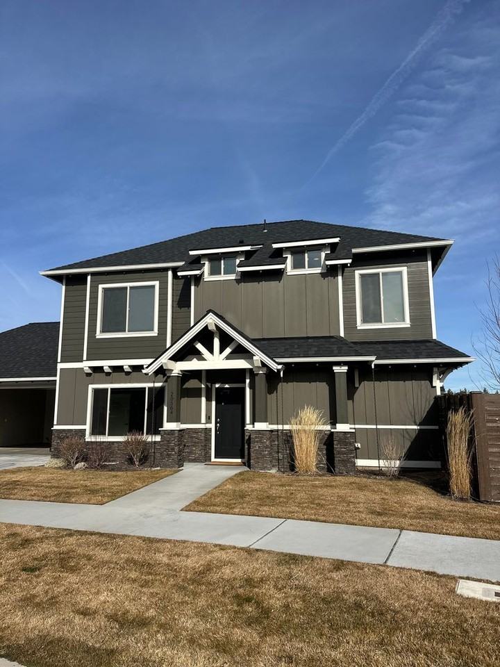 20564 Rolen Ave - Photo 2 of 50