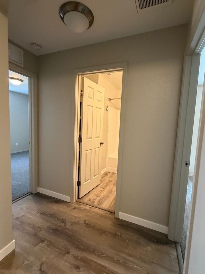 17595 Mesa Springs Ave - Photo 4 of 36