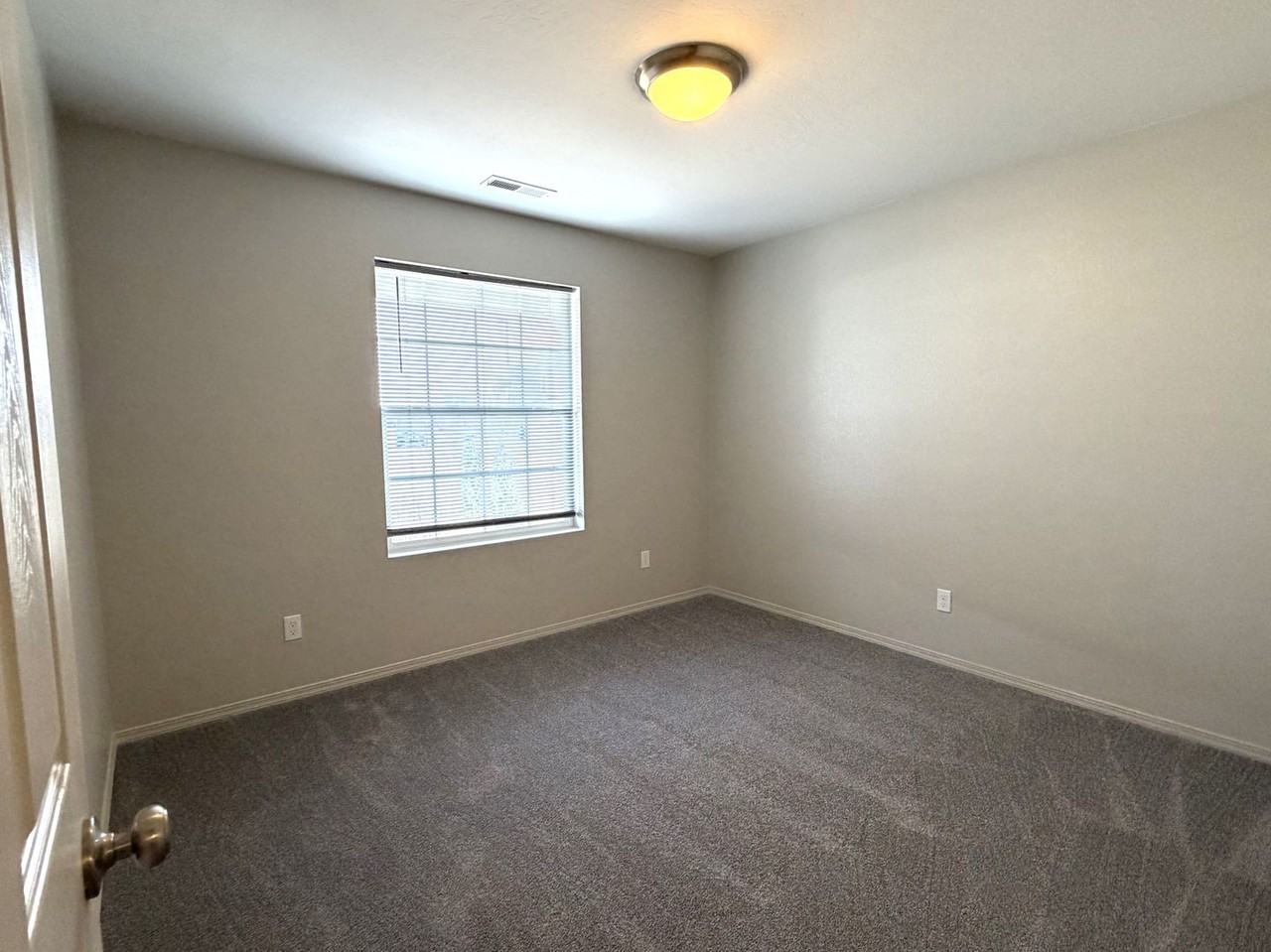 17595 Mesa Springs Ave - Photo 5 of 36