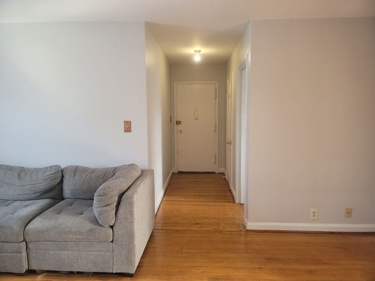 2716 29th St Se - Photo 2 of 11