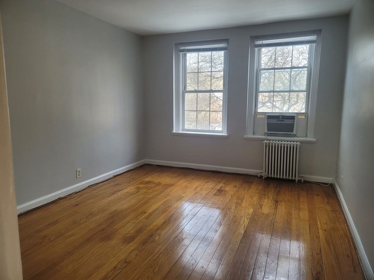 2716 29th St Se - Photo 4 of 11