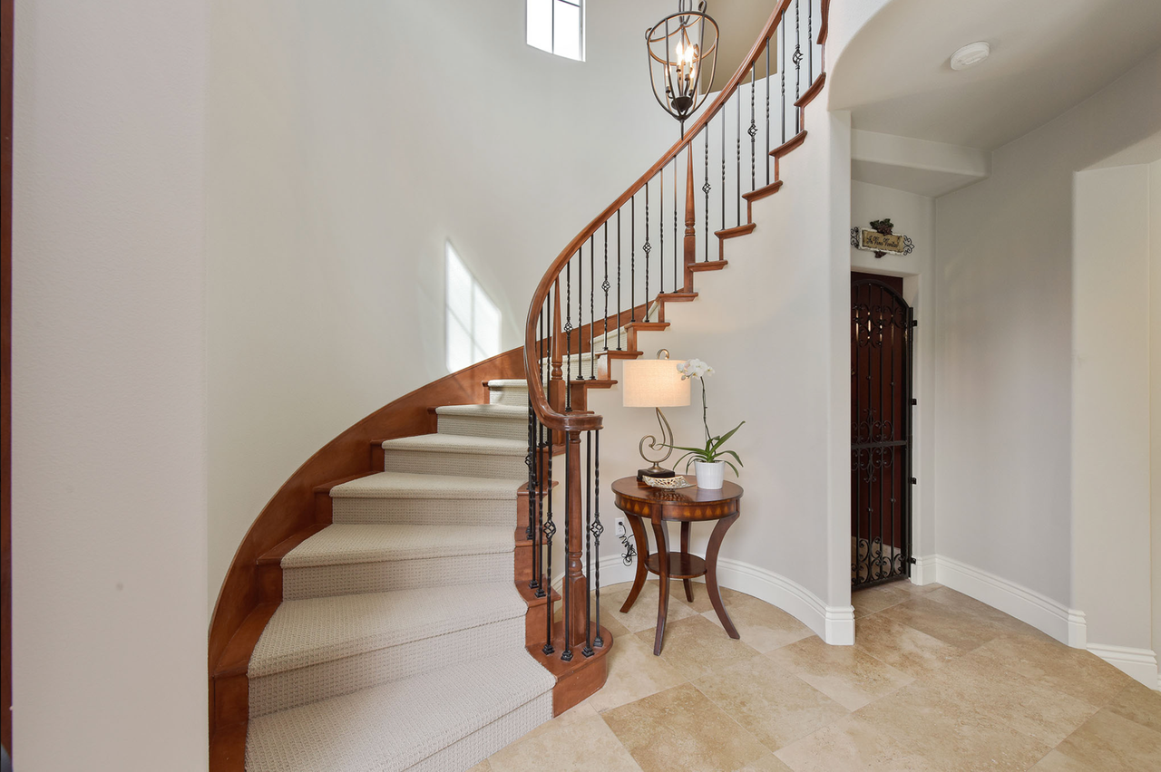 426 Rioja Ct - Photo 2 of 37