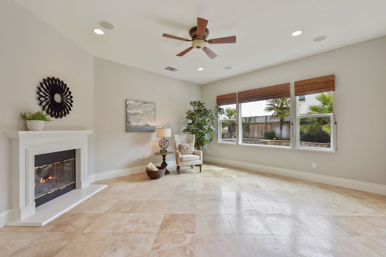 426 Rioja Ct - Photo 4 of 37