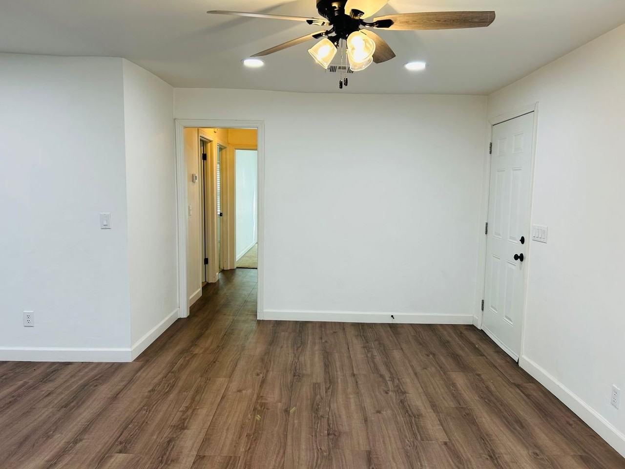 601 Foster Pl - Photo 6 of 33