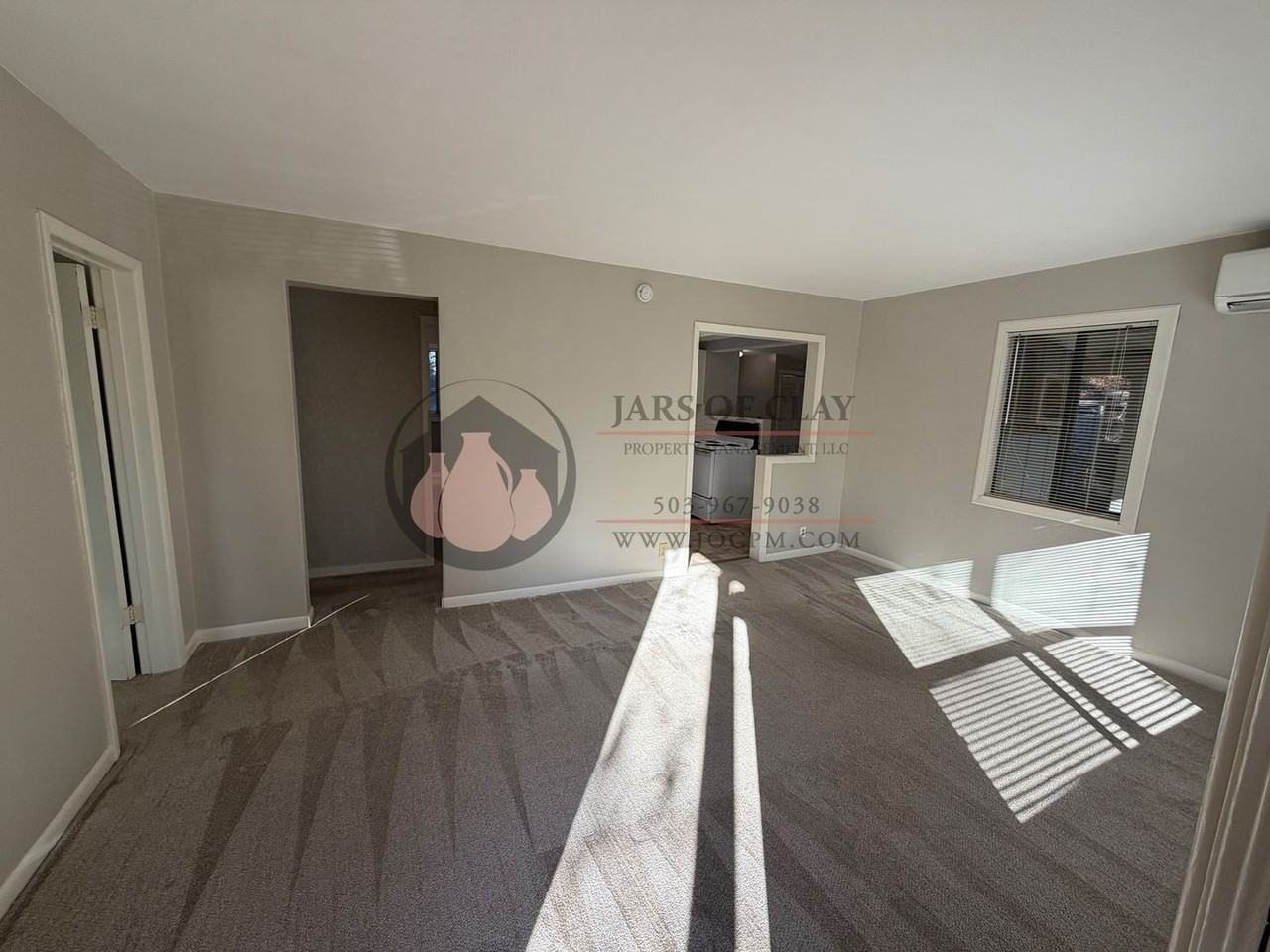 305 Bradley Dr Se - Photo 2 of 10