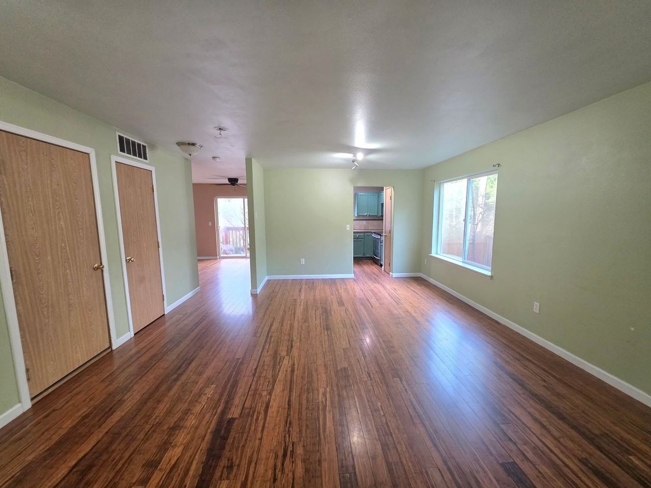 18117 Upland Dr Se - Photo 4 of 19