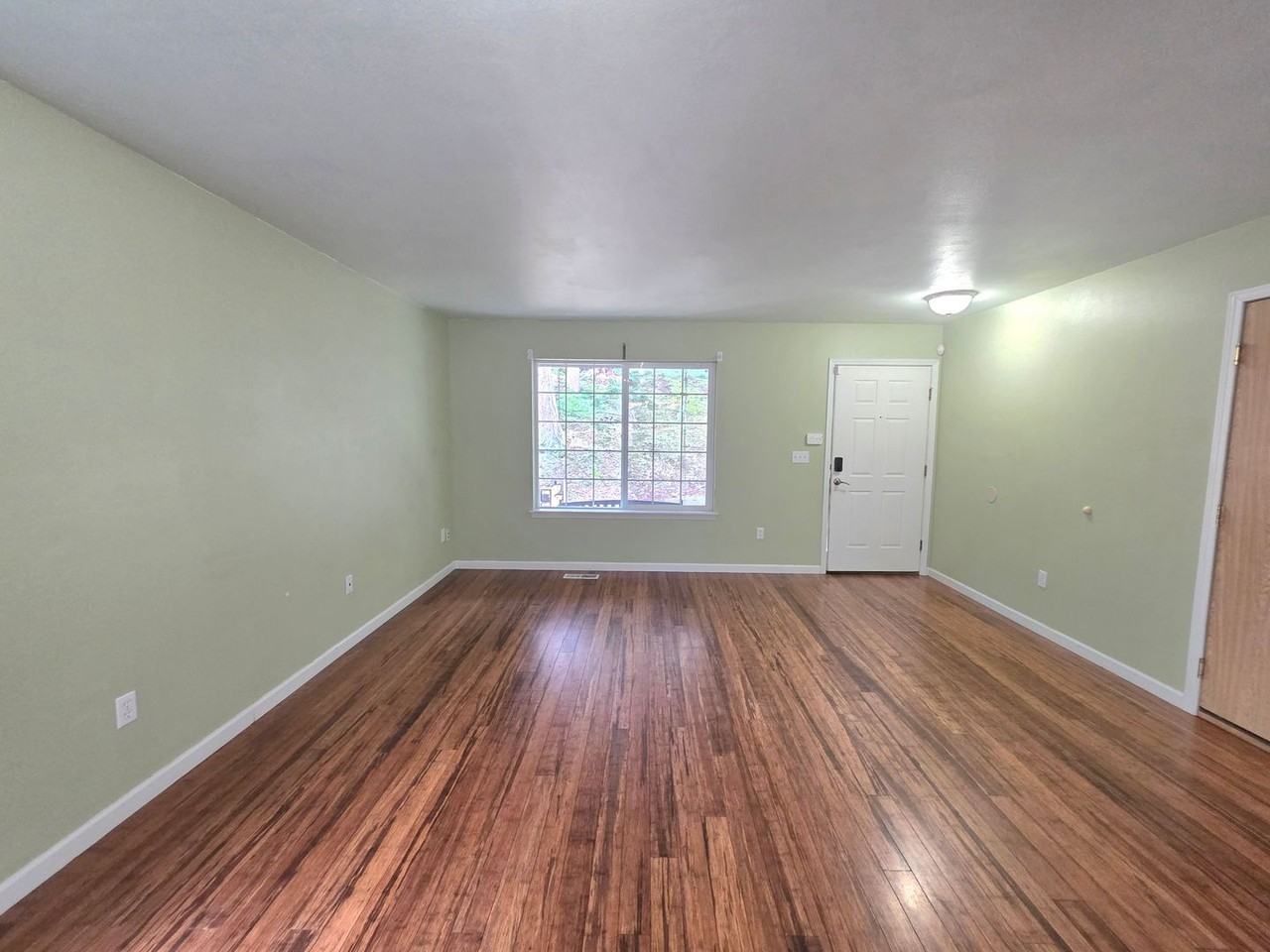 18117 Upland Dr Se - Photo 5 of 19