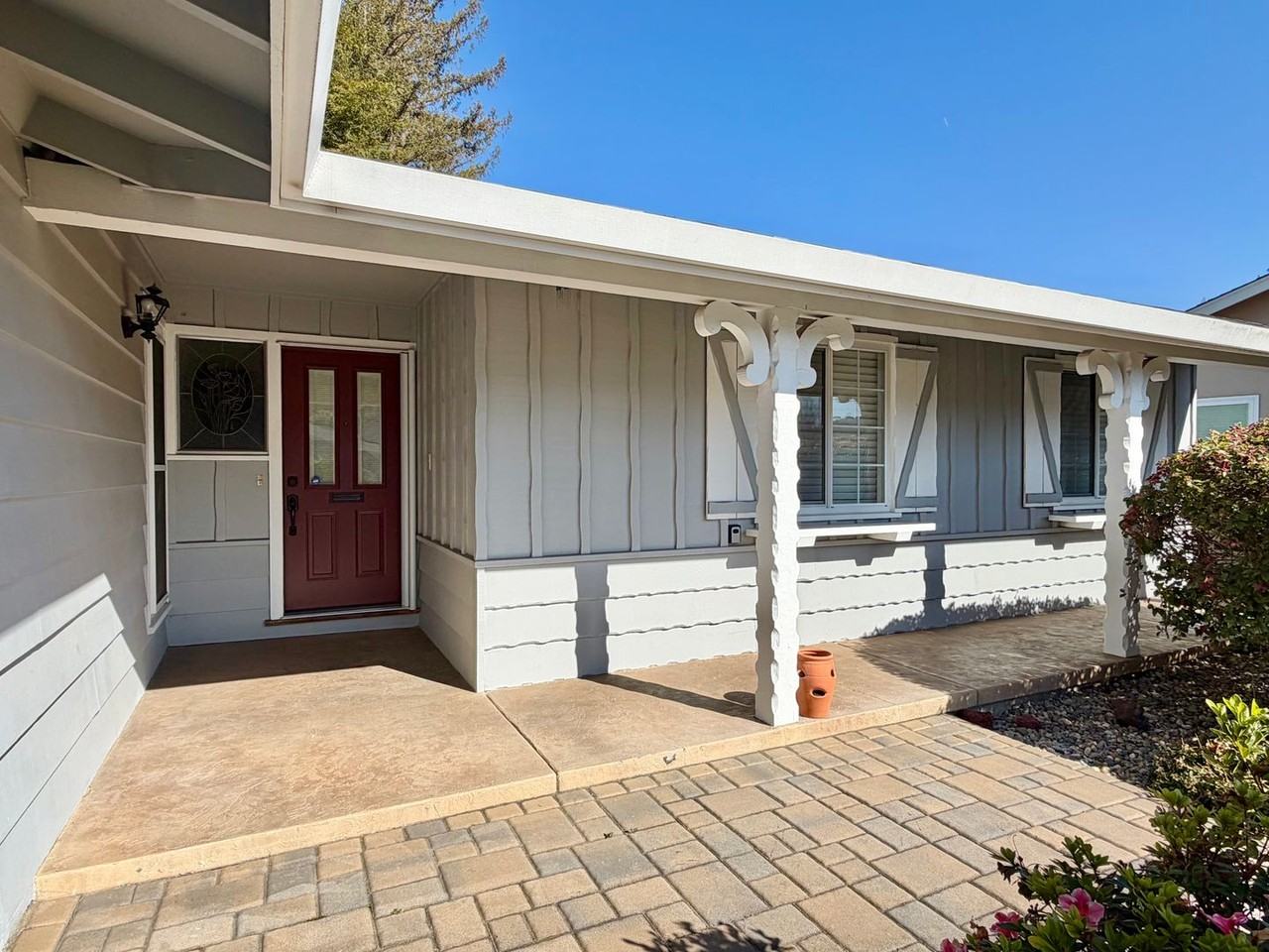 3196 Scenic Dr - Photo 6 of 42