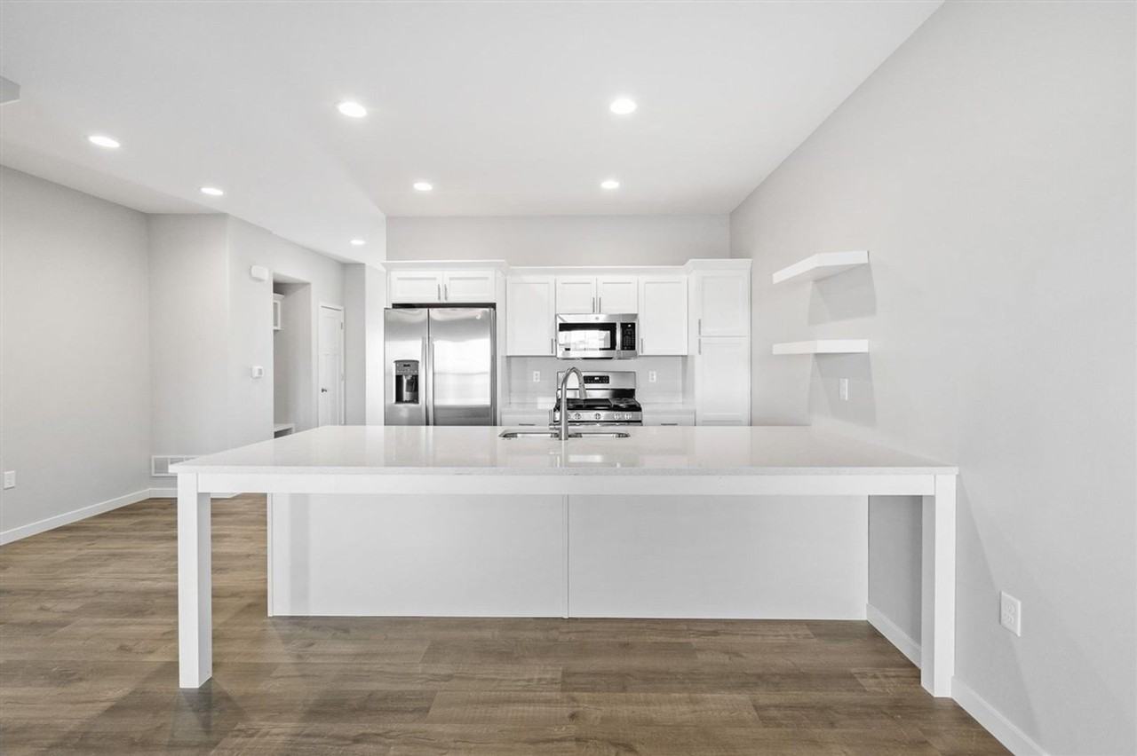 624 Catherine Dr - Photo 4 of 21