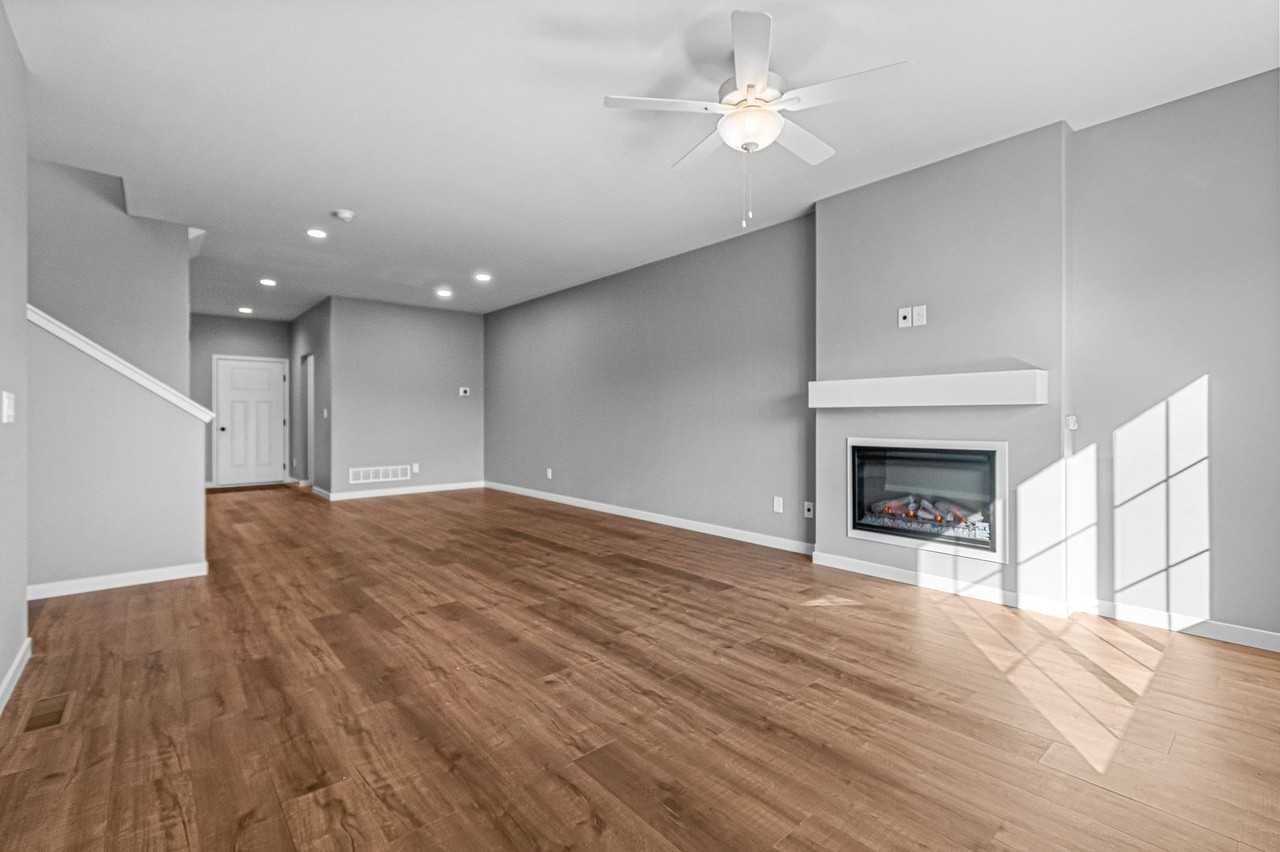 641 Catherine Dr - Photo 6 of 37