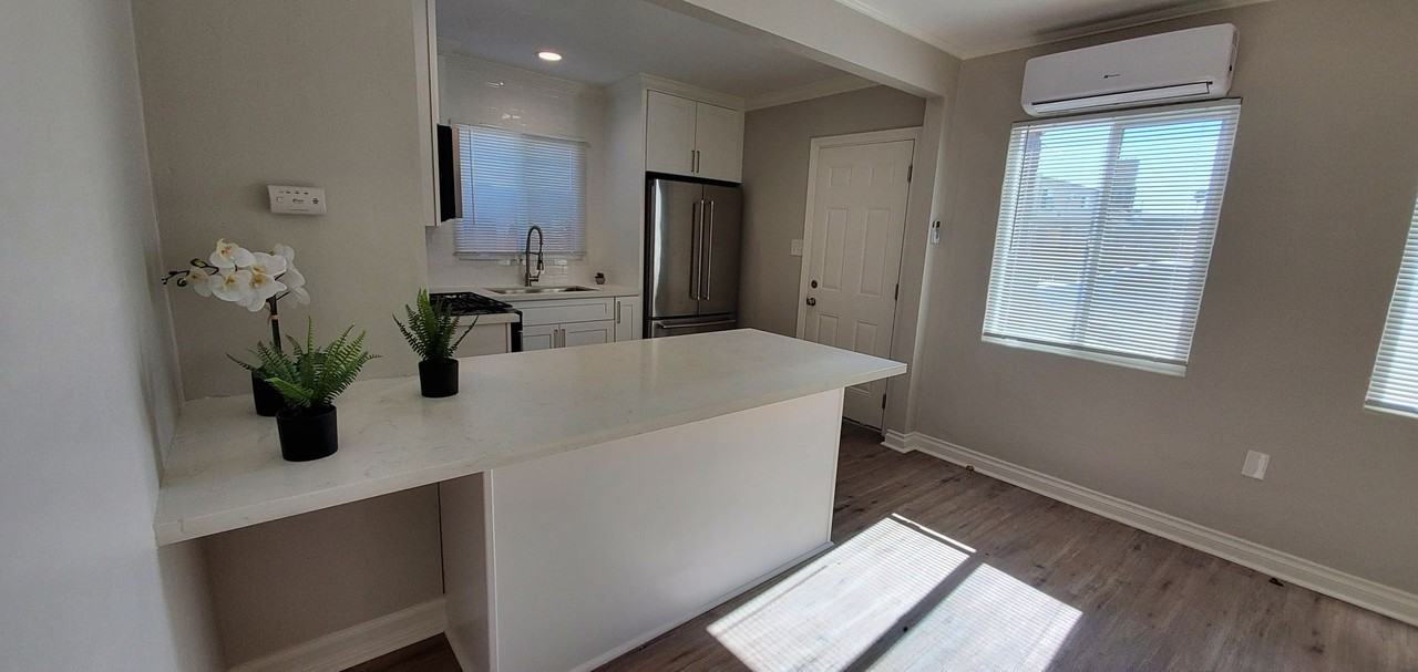 4443 50th St - Photo 5 of 12