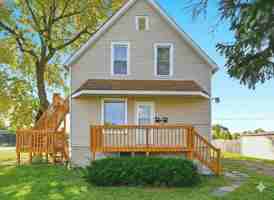 featured image of 7635 W Foster Ave