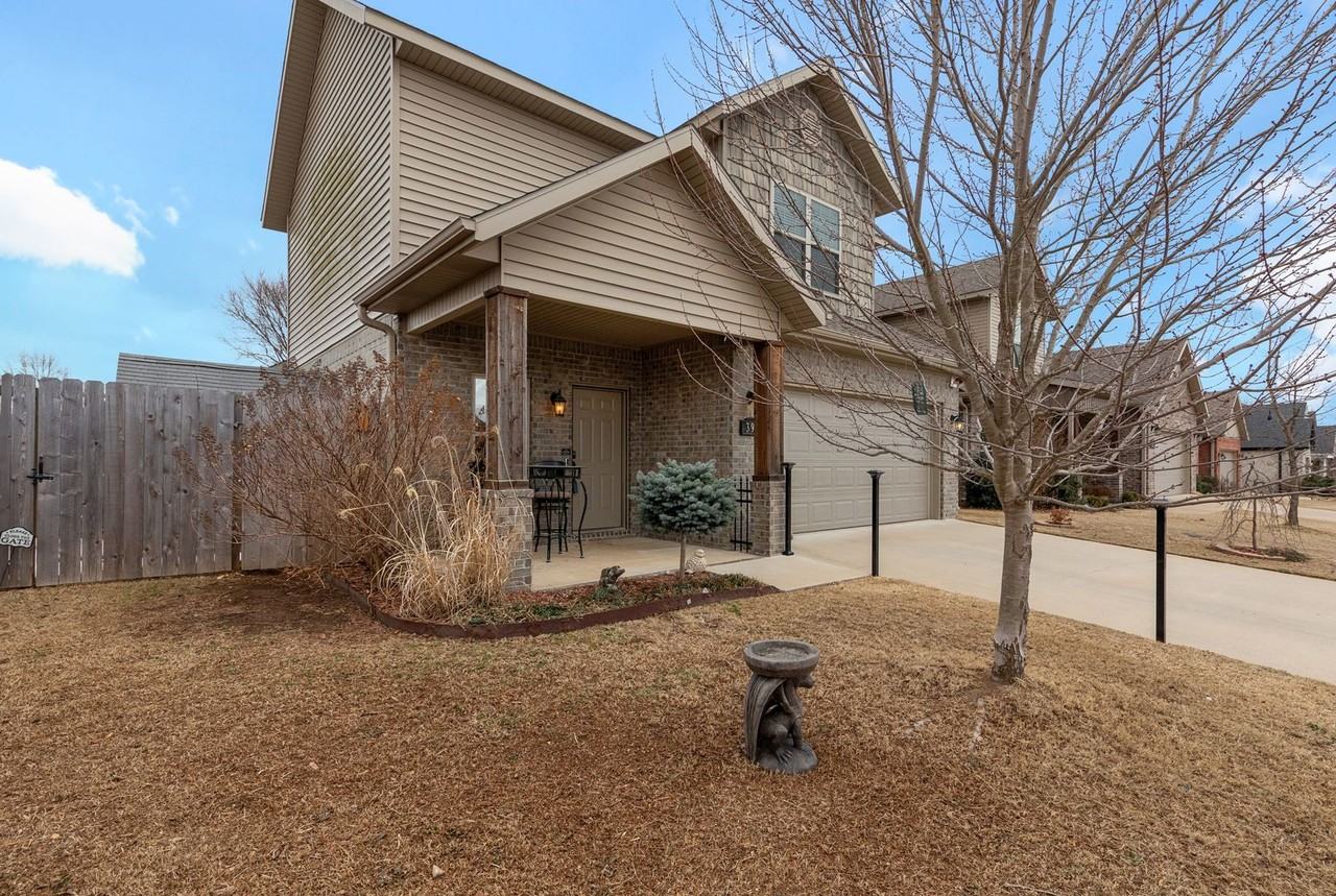 396 N Torc Ln - Photo 3 of 31