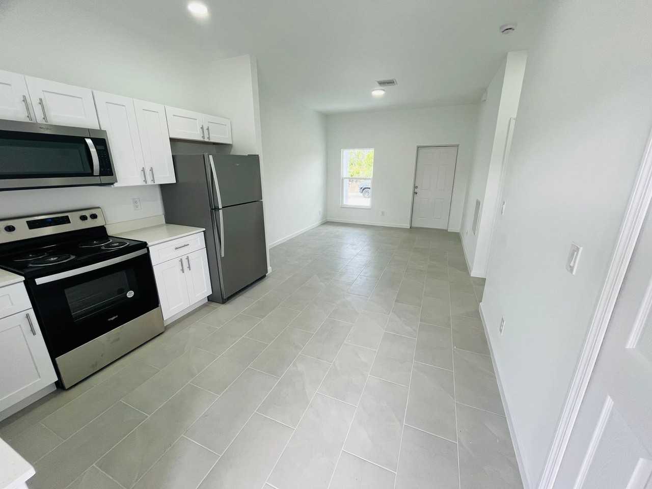 3208 Lake June Blvd - Photo 3 of 12