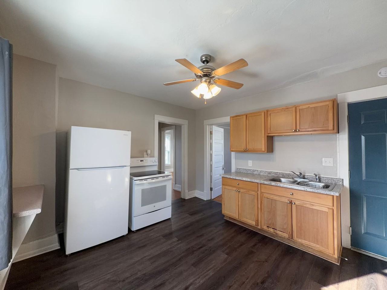 1865 Fisher St - Photo 3 of 22