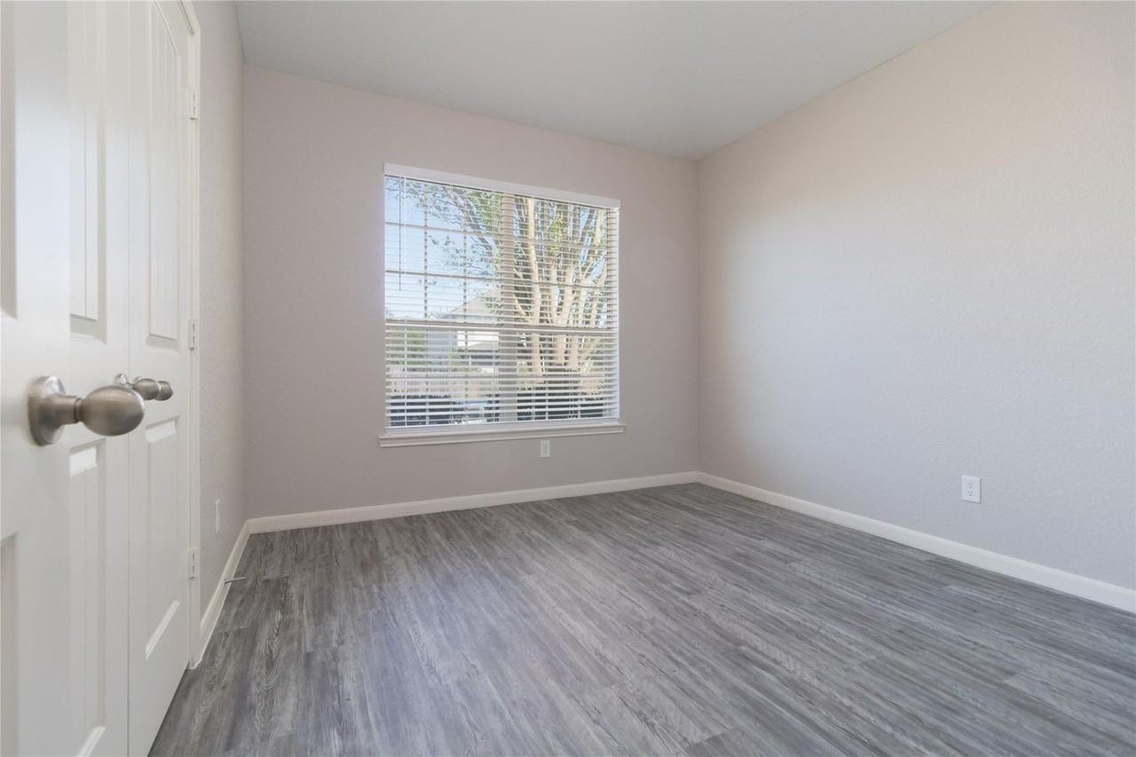 23523 Maple Vista Ln - Photo 3 of 18