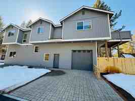 featured image of 1084 Dedi Ave