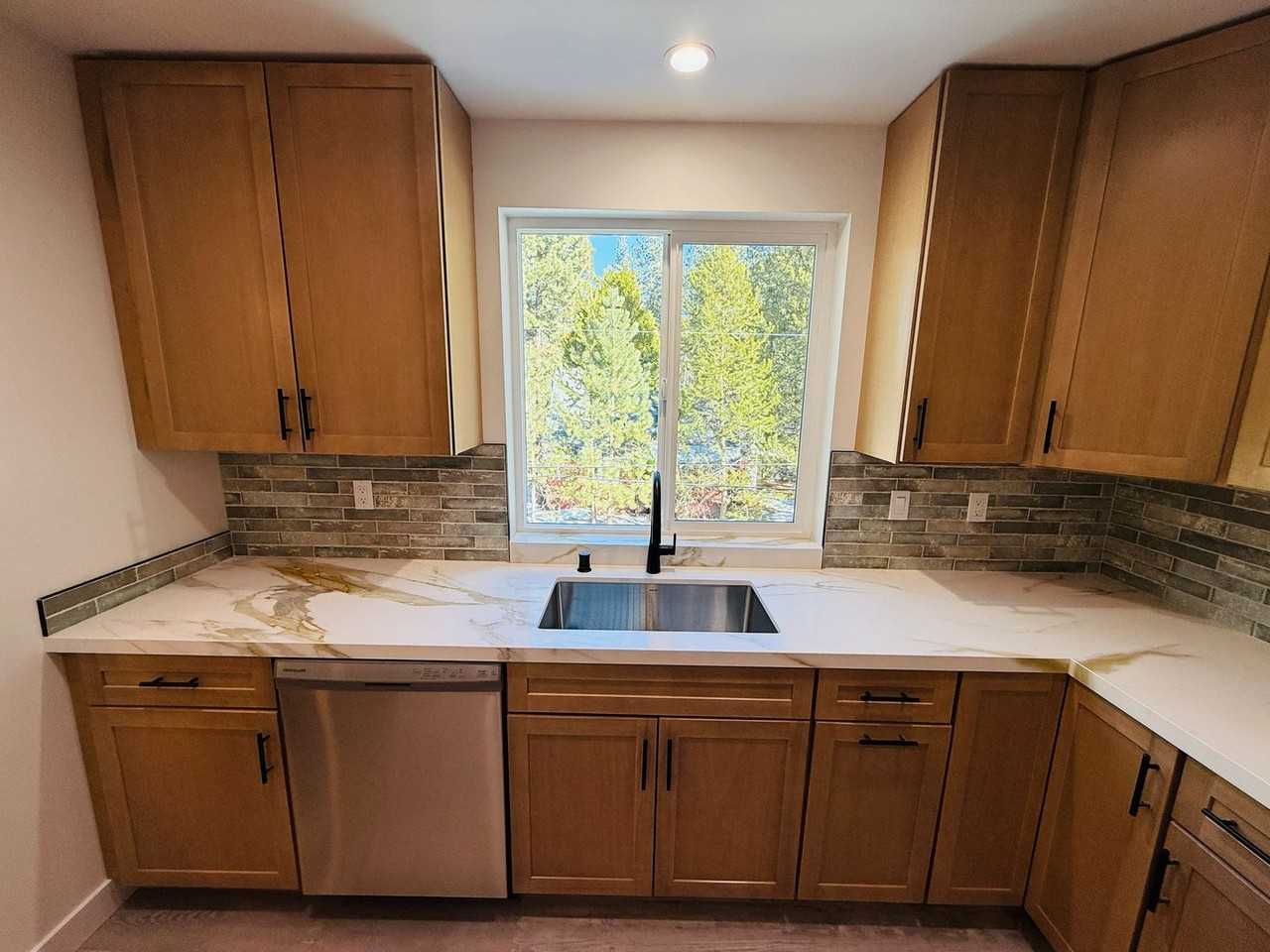 1084 Dedi Ave - Photo 5 of 24