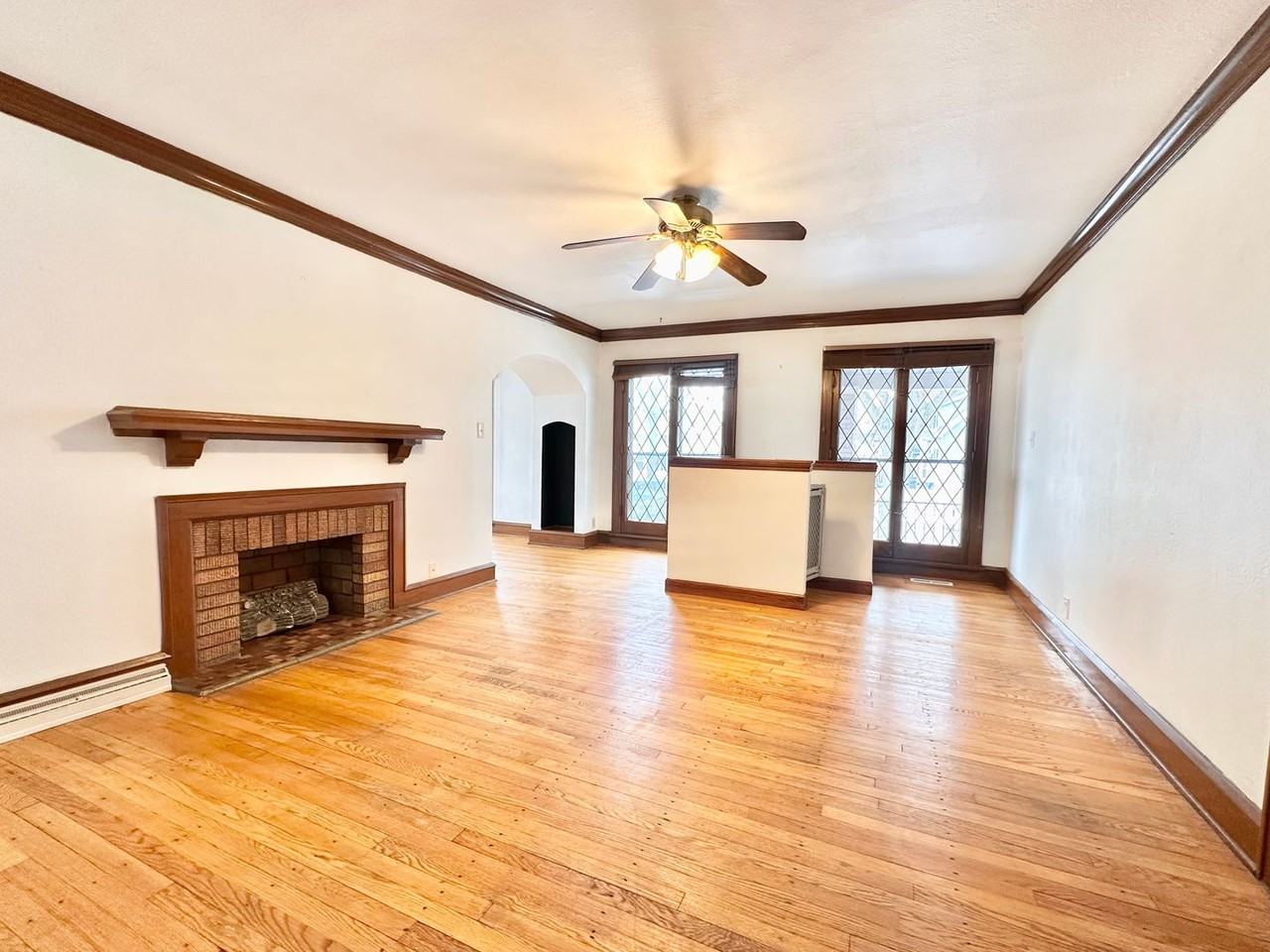 7705 W Rogers St - Photo 3 of 36